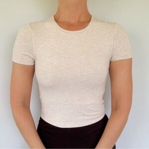 Yogalicious Tara cloud tan Heavenly Rib crop short sleeve shelf bra top size XS